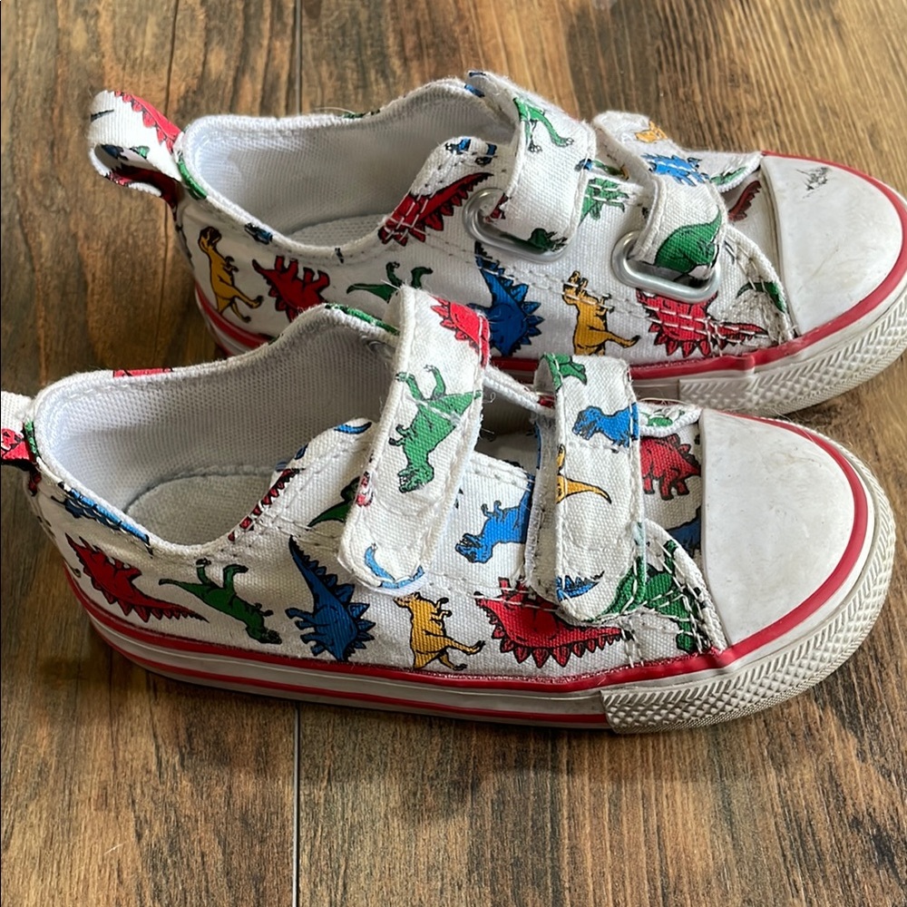 Kids Dinosaur Print Converse Sneakers, Size 8